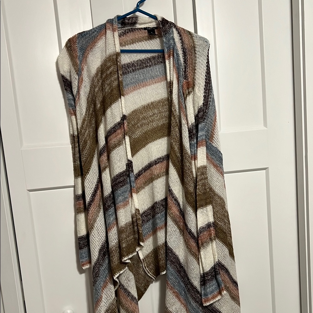 Rue21 White and Brown Cardigan Sweater with Asymmetrical Hem